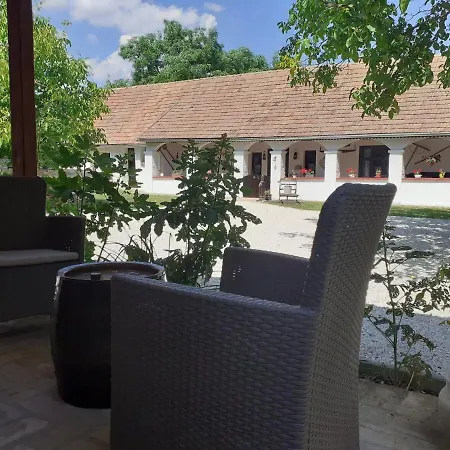 Letűnt Idők Alojamento de Turismo Rural Kemenesmihalyfa