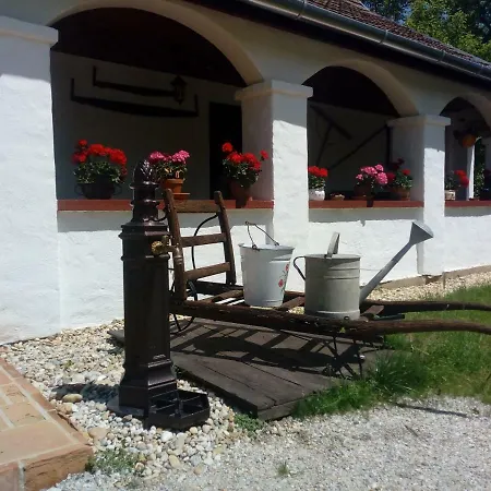 Letunt Idok Vendeghaz *